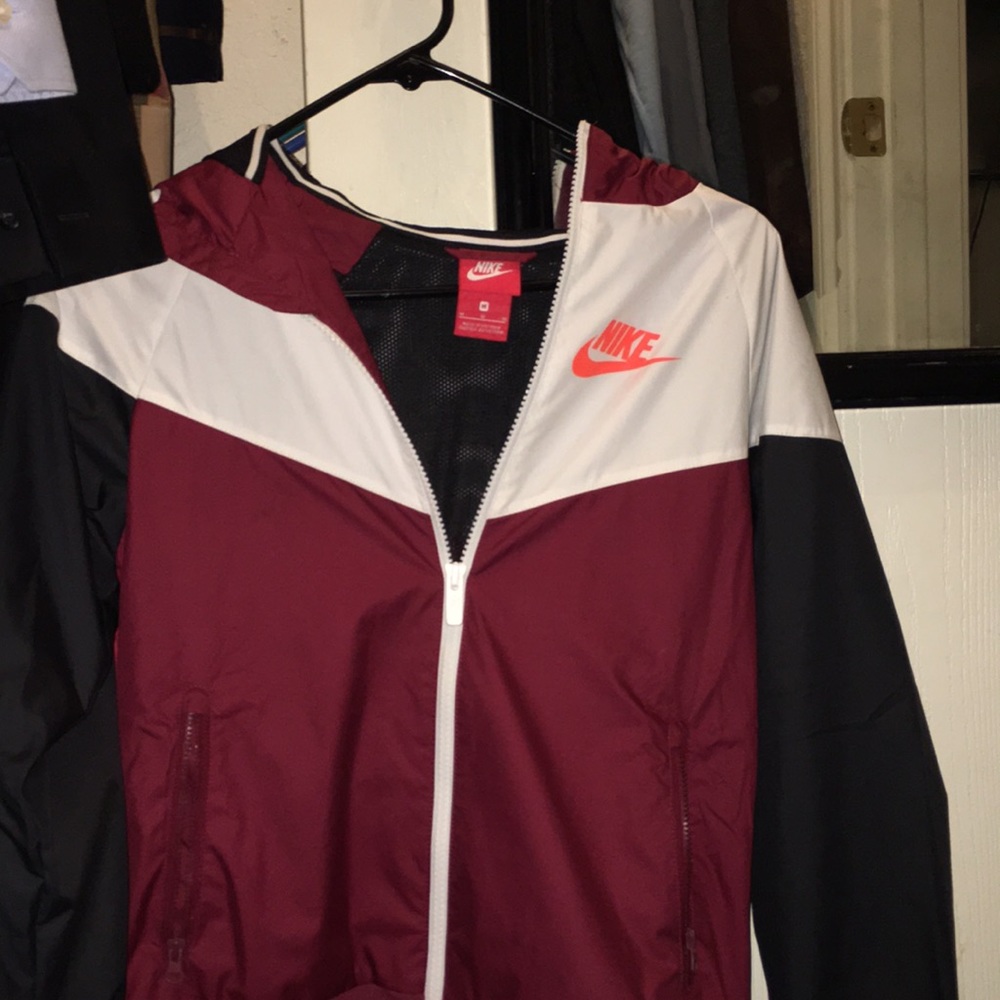 Wind breaker